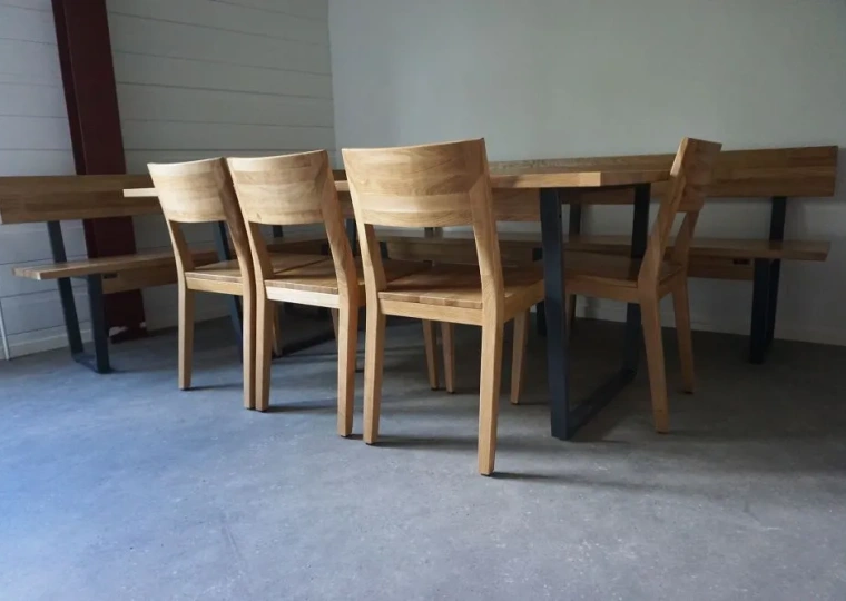 Tisch Bank und Stühle