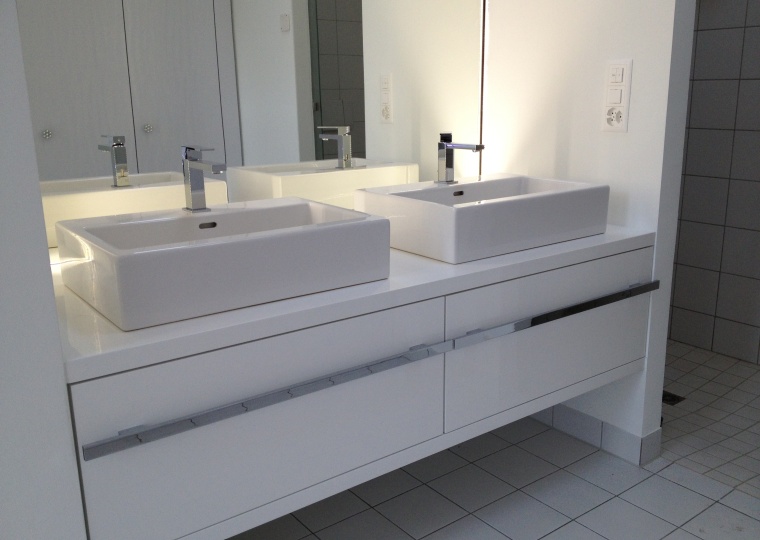 Hochglanz Badezimmer