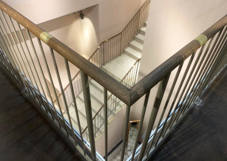 Boden Treppen Handläufe