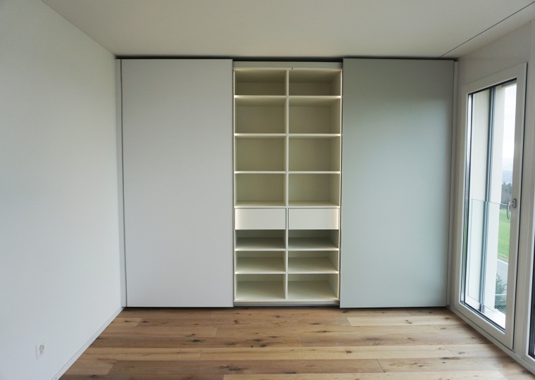 Schiebetürschrank 1