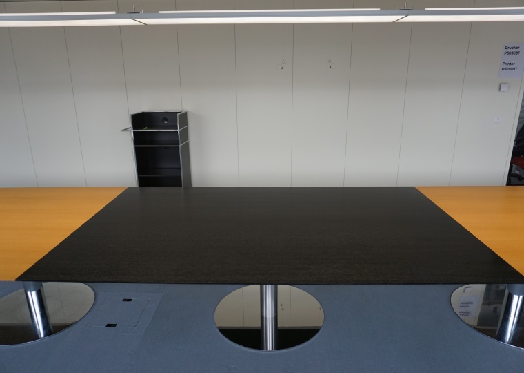 Konferenztisch