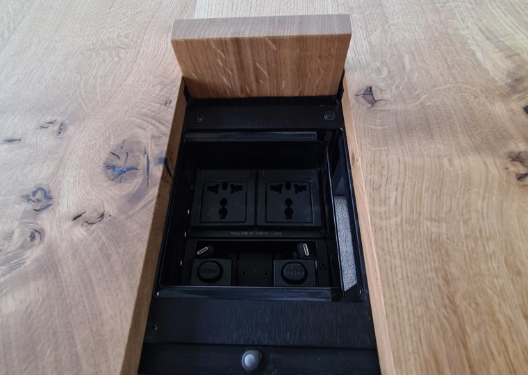 Konferenztische Eiche